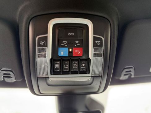 New 2026 RAM 1500 Laramie AWD/4WD image 29