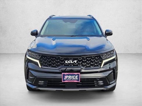 Used 2023 Kia Sorento SX image 2