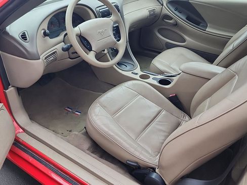 Used 2001 Ford Mustang Convertible RWD image 5