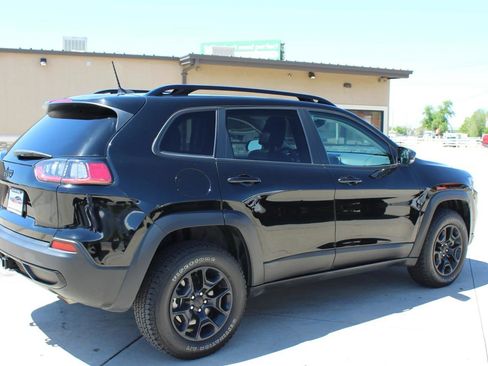 Used 2022 Jeep Cherokee Latitude w/ Sun & Sound Group AWD/4WD image 7