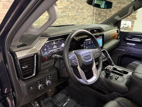 Used 2025 GMC Sierra 1500 Denali AWD/4WD image 13