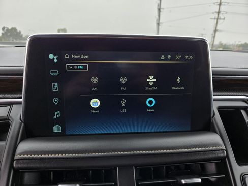 Used 2023 Chevrolet Suburban Premier image 11