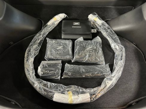 Used 2025 Nissan Z Performance w/ Floor Mat Package image 38
