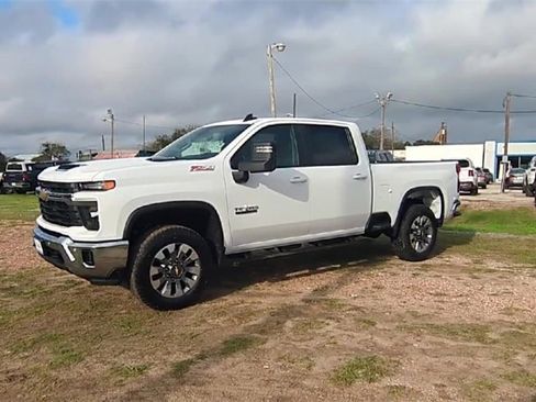 New 2026 Chevrolet Silverado 2500 LT w/ Texas Edition image 4