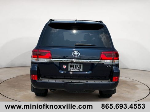 Used 2018 Toyota Land Cruiser AWD/4WD image 4