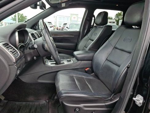 Used 2018 Jeep Grand Cherokee Overland AWD/4WD image 17