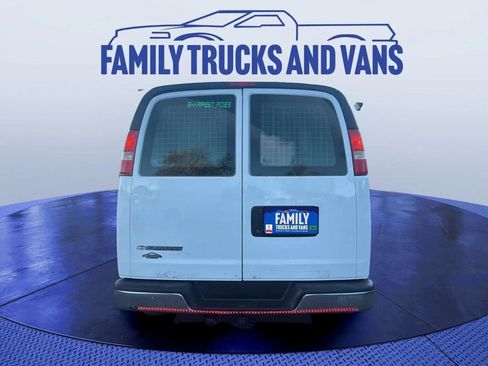 Used 2014 Chevrolet Express 2500 image 6