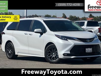 Used 2025 Toyota Sienna XLE