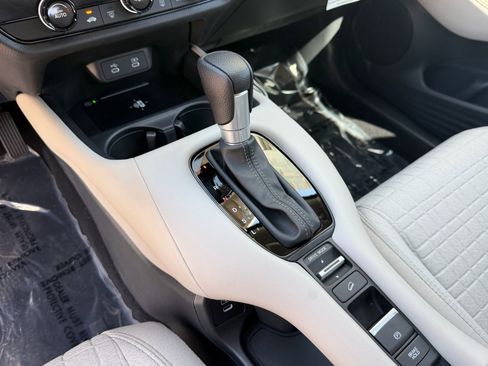 New 2026 Honda HR-V LX image 22