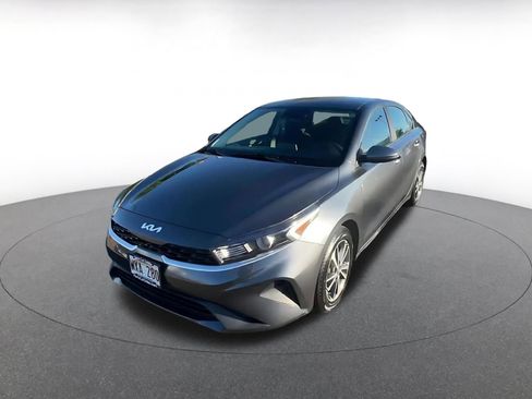 Used 2024 Kia Forte LXS image 7