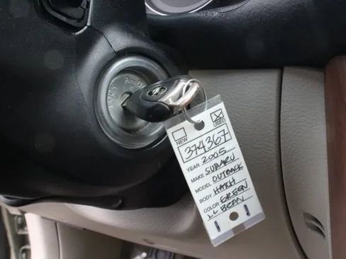 Used 2005 Subaru Outback 3.0R L.L. Bean image 28