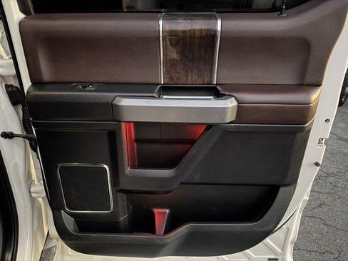 Used 2017 Ford F250 Platinum w/ Platinum Ultimate Package image 19