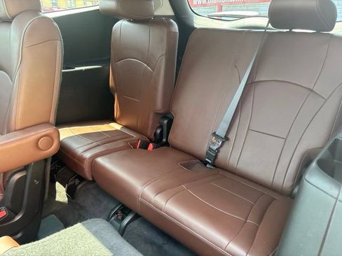 Used 2019 Buick Enclave Avenir w/ Avenir Technology Package AWD/4WD image 17