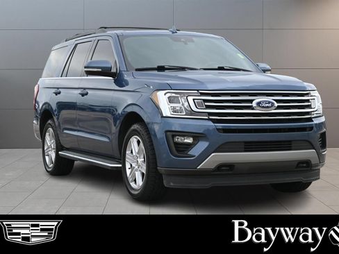Used 2020 Ford Expedition XLT w/ Equipment Group 202A AWD/4WD image 4