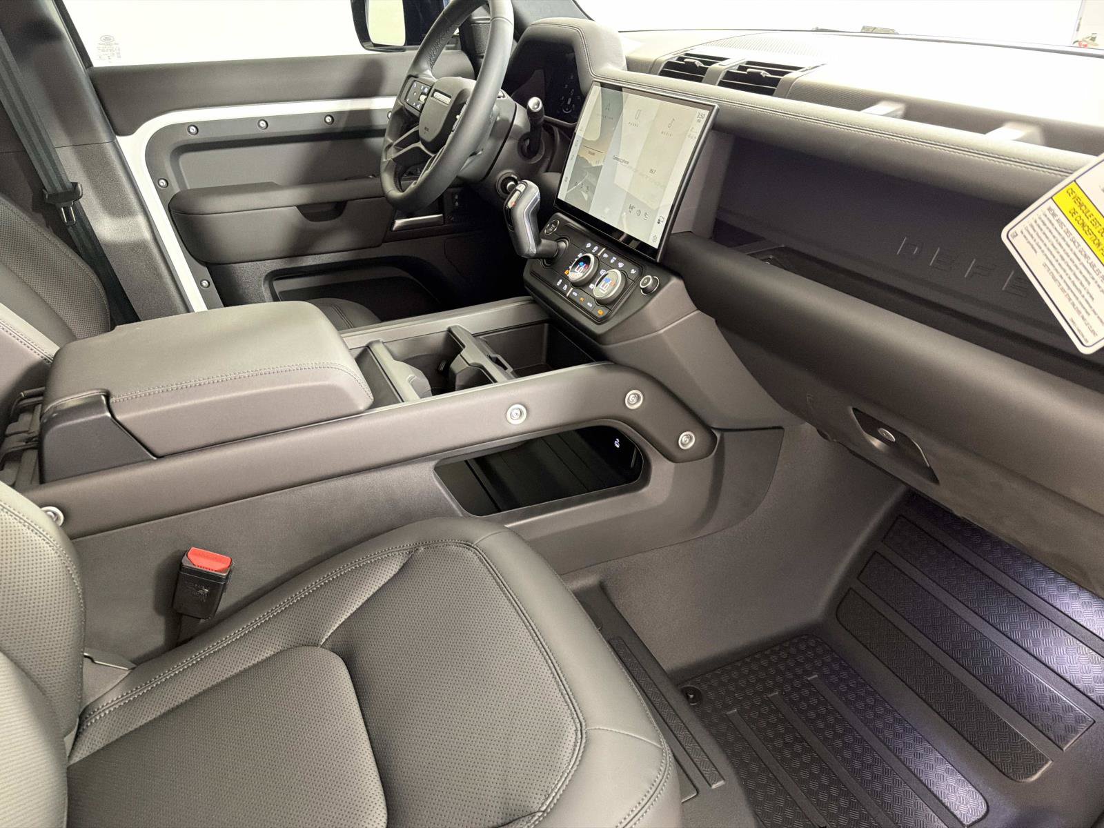 New 2026 Land Rover Defender 110 X-Dynamic SE AWD/4WD image 10