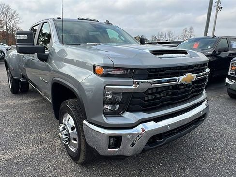 New 2026 Chevrolet Silverado 3500 LT w/ All Star Edition image 3
