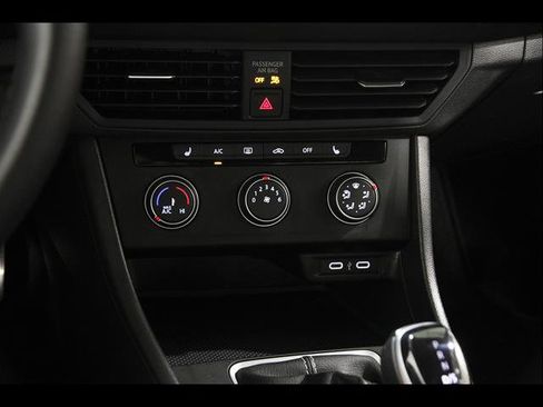 Certified 2024 Volkswagen Jetta Sport FWD image 12
