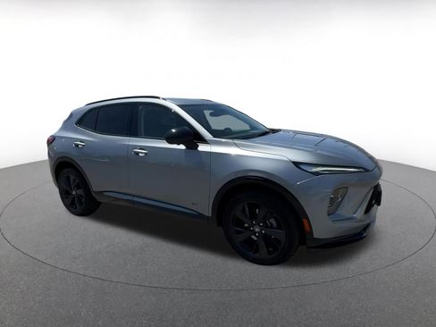 Used 2024 Buick Envision Sport Touring image 2