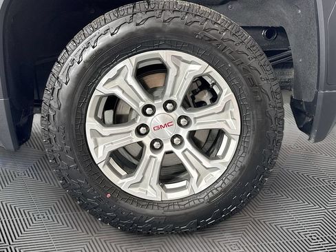 Used 2023 GMC Sierra 1500 SLE w/ X31 Off-Road Package AWD/4WD image 30