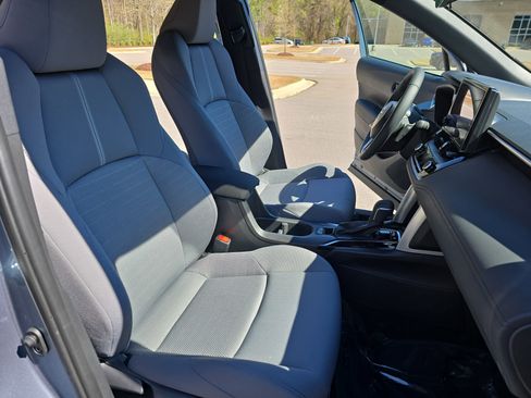 Used 2025 Toyota Corolla Cross AWD Hybrid image 10