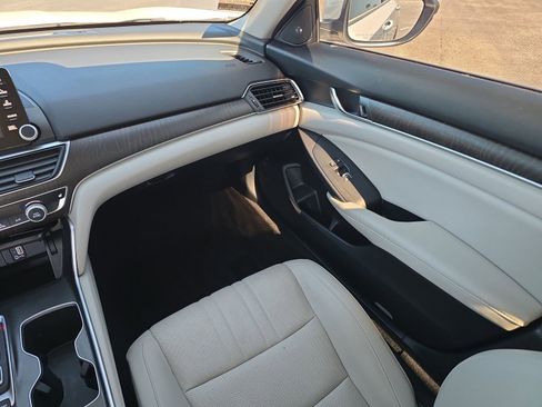 Used 2018 Honda Accord EX-L image 12