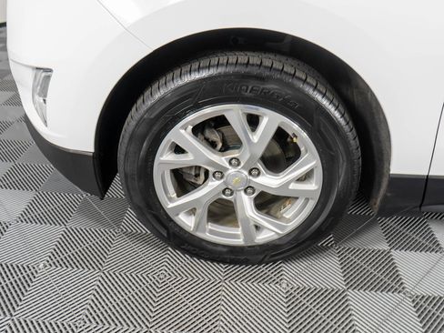 Used 2018 Chevrolet Equinox Premier image 25