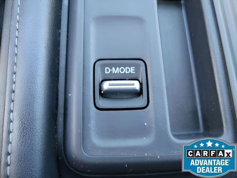 Used 2023 Nissan Pathfinder S image 27