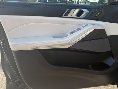 Used 2024 BMW X7 M60i w/ Executive Package image 16