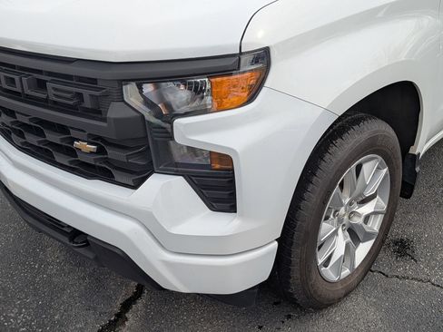 Used 2023 Chevrolet Silverado 1500 Custom image 11