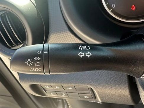 New 2025 Nissan Kicks Play S image 24