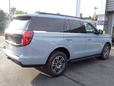 New 2026 Ford Expedition Active AWD/4WD image 7