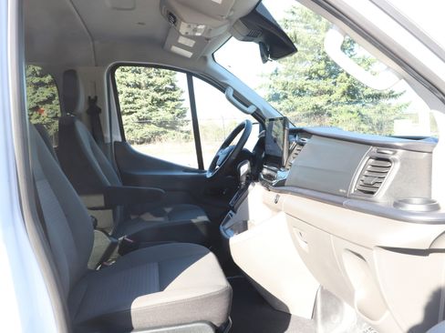 Used 2024 Ford Transit 350 XLT image 11