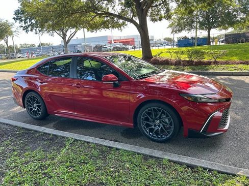 Certified 2025 Toyota Camry SE FWD image 8