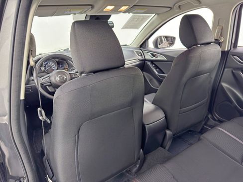 Used 2018 MAZDA MAZDA3 Sport w/ Preferred Equipment Package image 30