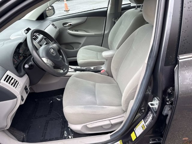 Used 2013 Toyota Corolla LE FWD image 14
