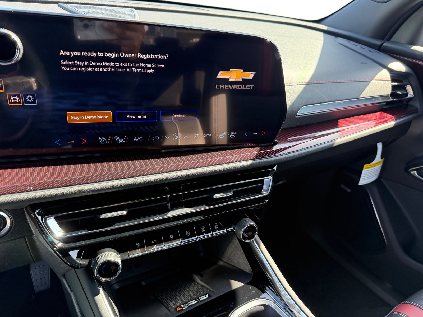 New 2027 Chevrolet Traverse RS AWD/4WD image 12