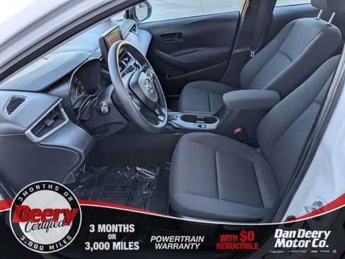Used 2023 Toyota Corolla LE image 2