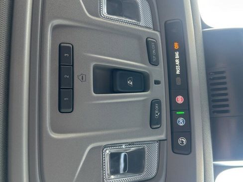 Used 2025 GMC Sierra 2500 Denali image 39