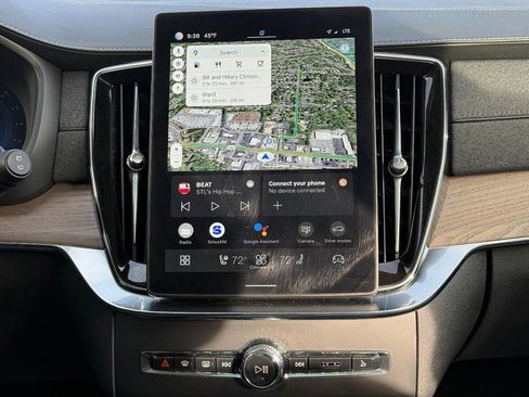 Certified 2025 Volvo XC90 B6 Plus image 14