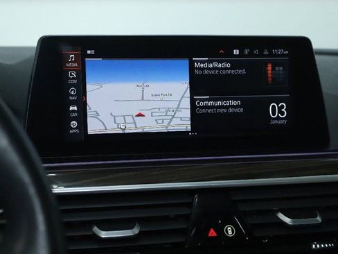 Used 2020 BMW 530i xDrive w/ Premium Package image 26