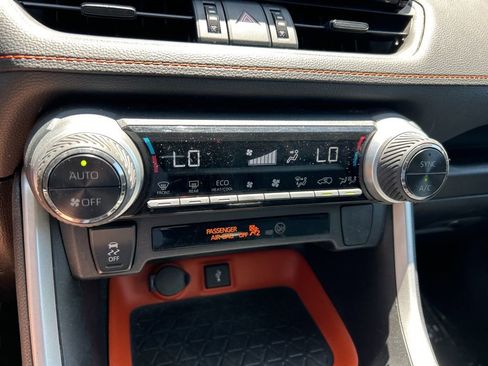 Used 2022 Toyota RAV4 Adventure image 29