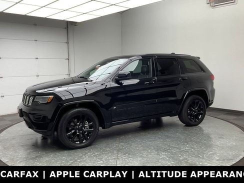 Used 2022 Jeep Grand Cherokee Laredo X AWD/4WD image 38