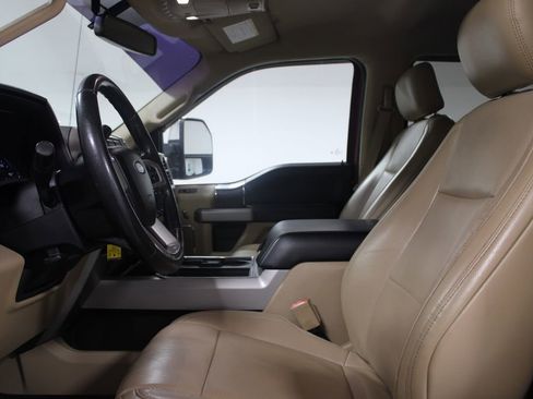 Used 2018 Ford F250 Lariat w/ Chrome Package AWD/4WD image 19