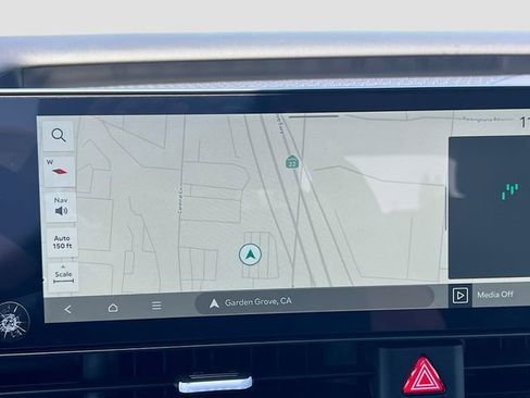New 2026 Kia Carnival LX FWD image 13