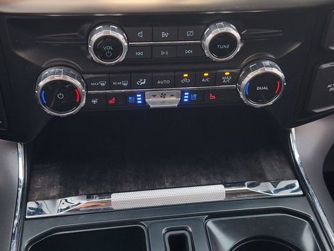 Used 2023 Ford F150 Lariat w/ Trailer Tow Package AWD/4WD image 19
