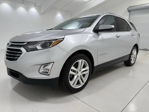 Used 2020 Chevrolet Equinox Premier image 3
