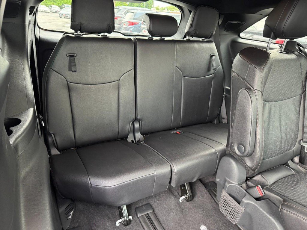 Used 2026 Toyota Sienna Limited FWD image 14