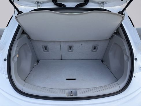 Used 2019 Chevrolet Bolt Premier w/ Infotainment Package image 15