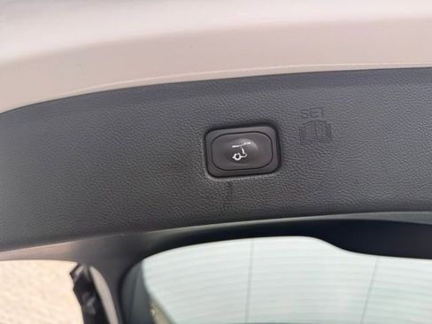 Used 2020 Ford Edge SEL w/ Convenience Package AWD/4WD image 7