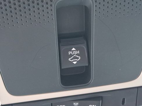 Certified 2024 Honda HR-V EX-L image 27